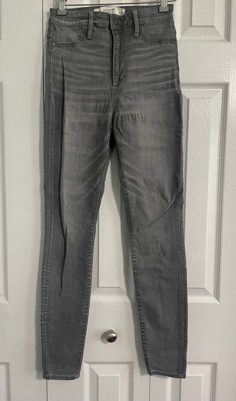 Abercrombie & Fitch Gray Skinny Jeans